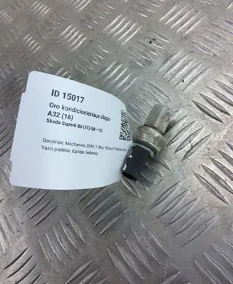 Skoda Superb B6 (3T) Air conditioning (A/C) pressure sensor 1K0959126