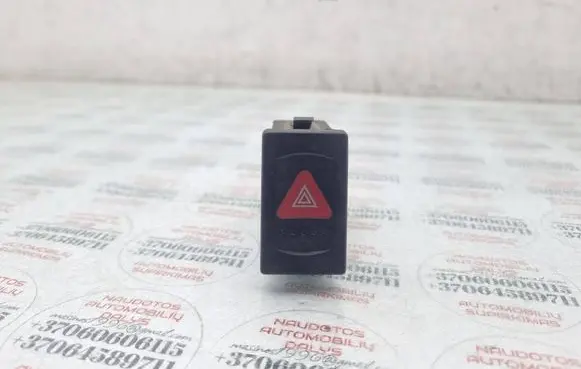Volkswagen PASSAT B5 Hazard light switch 3B0953235C