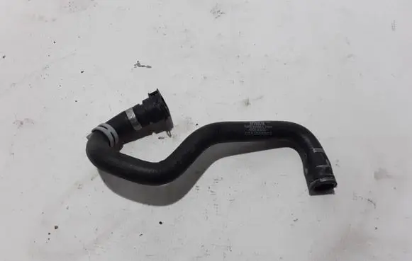 Volvo XC90 Engine coolant pipe/hose 32226414