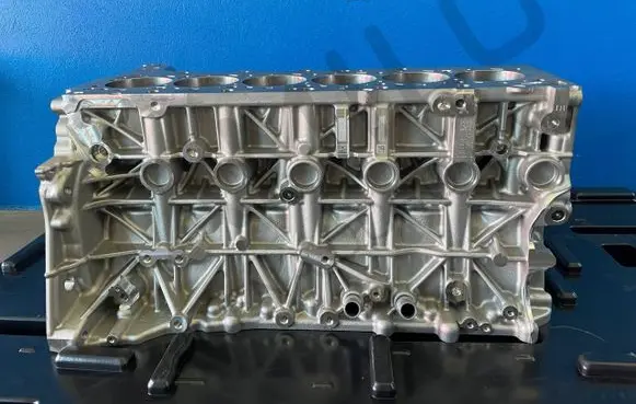 BMW X5 F15 Engine block 2295067 11112295067 8506555