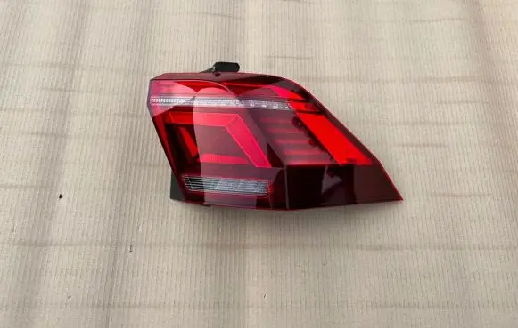 Volkswagen Tiguan Rear/tail lights 5NA945208G
