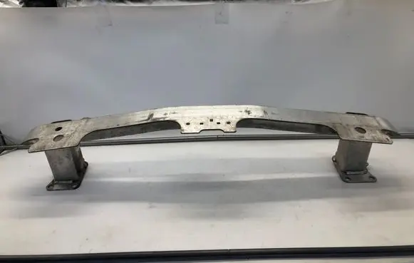 Opel Mokka B Front bumper cross member 983560748002