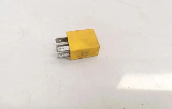 Opel Zafira A Other relay 24433728 29200076