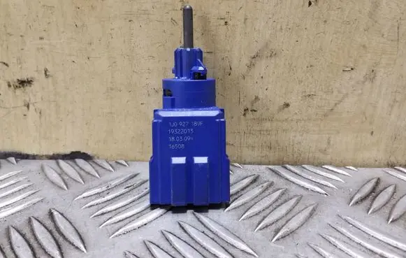 Clutch pedal sensor