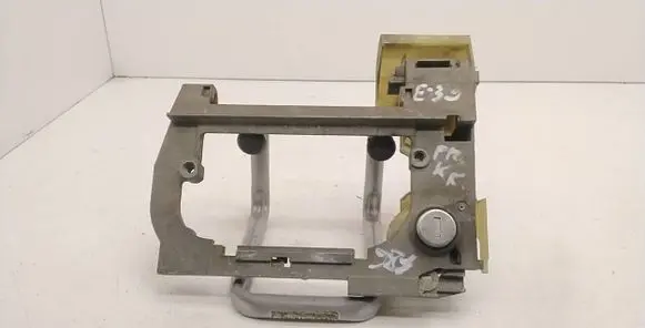 BMW 5 E39 Front door exterior handle/bracket 