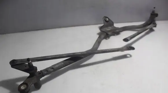 Front wiper linkage
