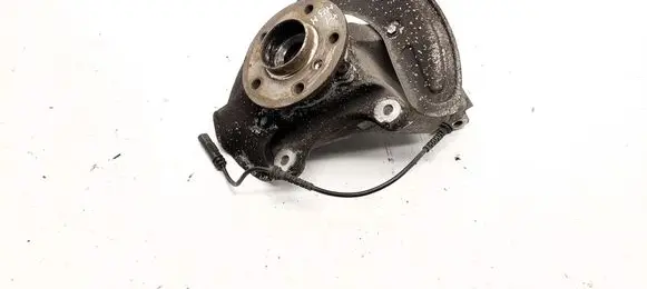 BMW X1 F48 F49 Front wheel hub 6876646