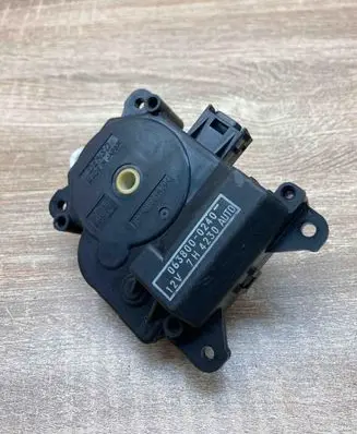 Toyota Prius (XW20) Air flap motor/actuator 0638000240 12V7H4230