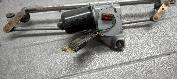 Opel Corsa B Front wiper linkage 