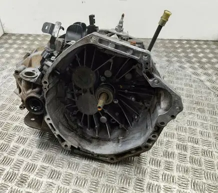Renault Trafic III (X82) Manual 6 speed gearbox 320106997R