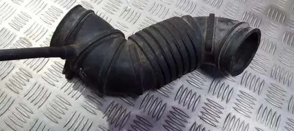 Mitsubishi Carisma Air intake hose/pipe MR126842