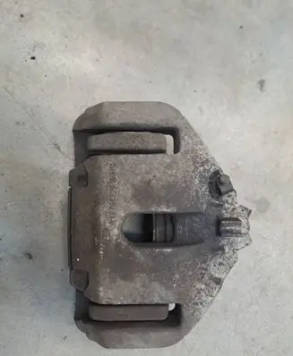 BMW 5 F10 F11 Front brake caliper 6030343 931