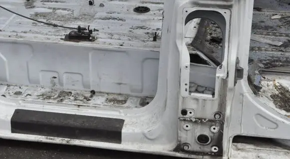 Opel Vivaro Side car body part 