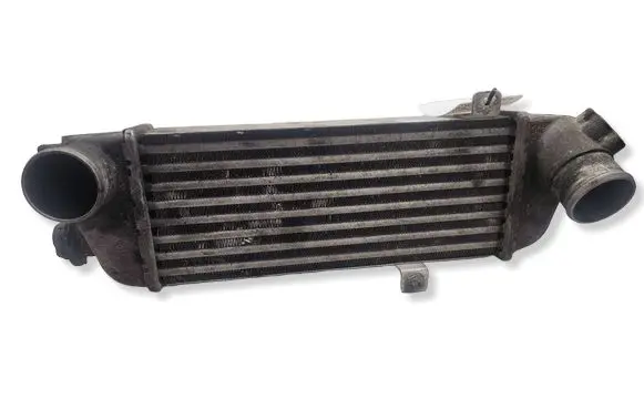 Hyundai i30 Intercooler radiator 282712A610