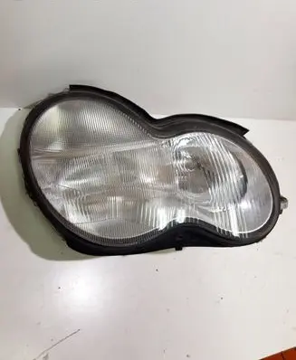 Mercedes-Benz C W203 Headlight/headlamp 1305235459 8201261