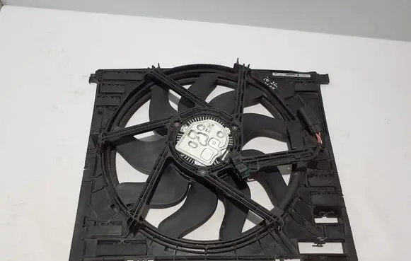 BMW 4 G22 G23 G24 G26 Radiator cooling fan shroud 9886712