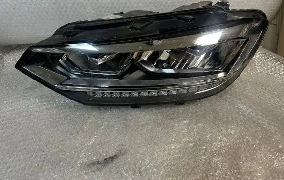 Volkswagen Touran III Headlight/headlamp 5TB941035C