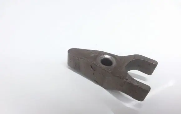 Toyota RAV 4 (XA40) Fuel Injector clamp holder