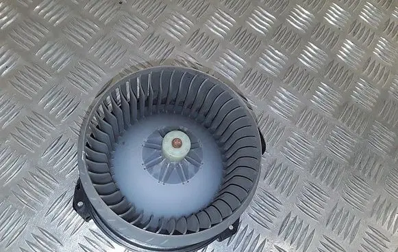 Toyota Yaris Heater fan/blower 