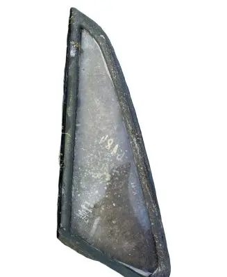 Audi 80 90 B2 Rear vent window glass 