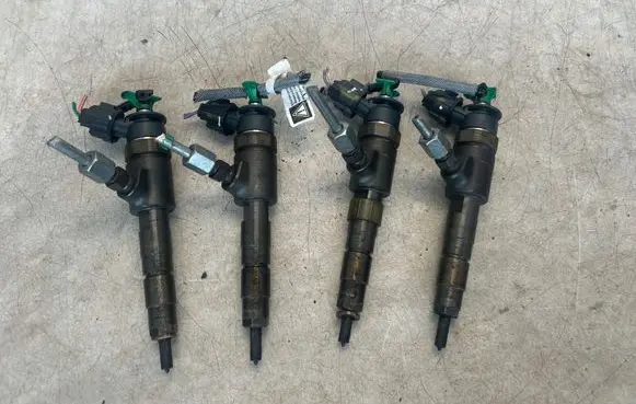 Ford Focus Fuel injectors set 0445110339