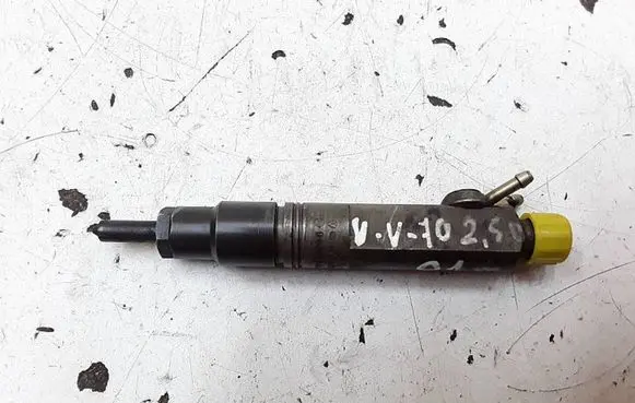 Volvo V70 Fuel injector 074130201Q