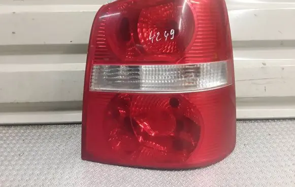 Volkswagen Touran I Rear/tail lights 1T0945096G