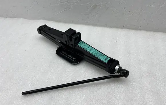 Hyundai Ioniq Lift Jack B163G001