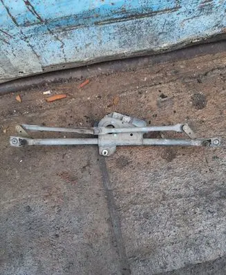 Volkswagen PASSAT B5.5 Front wiper linkage 8D1955605B 3B1955113D