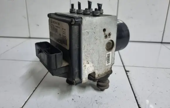 Volkswagen PASSAT B6 ABS Pump 3C0614109 FQ70900140DER