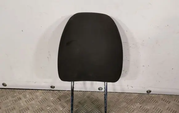 Honda HR-V Front seat headrest HRVGALVOSATRAMA