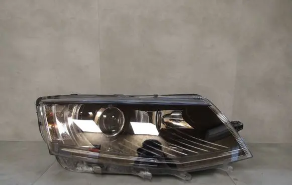 Skoda Octavia Mk3 (5E) Headlight/headlamp 030127228400 33423344 5E1941016B