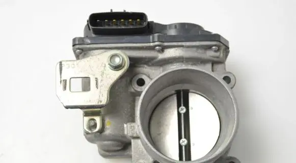 Mazda CX-5 Throttle valve PE0113640B