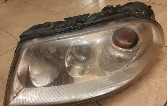 Volkswagen PASSAT B5.5 Headlight/headlamp 15456300l 15456500