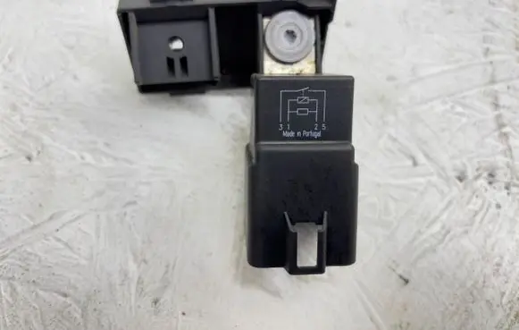 Skoda Octavia Mk2 (1Z) Other relay 3B0951253