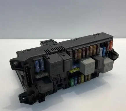 Mercedes-Benz E W211 Fuse module 2115453801 00009481A12 A1203C05001E3
