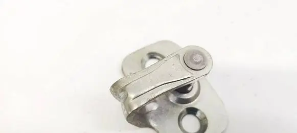 Chevrolet Captiva Front door lock loop/hook striker 20777165