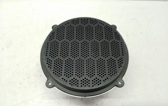 Dodge Challenger Subwoofer speaker 05064983AB 26777AA
