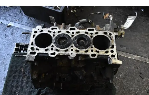 Renault Trafic II (X83) Engine block M9RM786