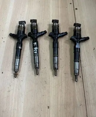 Toyota Land Cruiser (J120) Fuel injectors set 2367030080