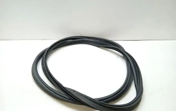 Ford Puma Trunk rubber seal (body) 