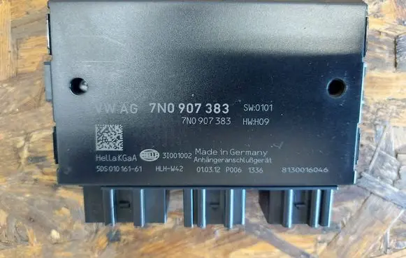 Volkswagen PASSAT B7 Tow bar trailer control unit/module 7N0907383