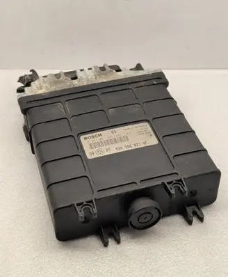 Volkswagen Golf III Engine control unit/module 028906021AF 0281001308 28SA2661