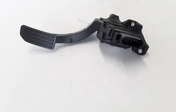 Volvo V60 Accelerator throttle pedal