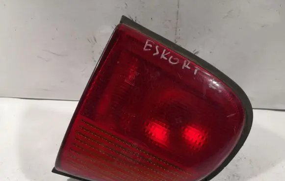 Ford Escort Tailgate rear/tail lights 93AG15K258BA