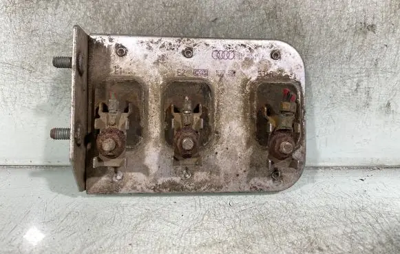 Coolant fan relay