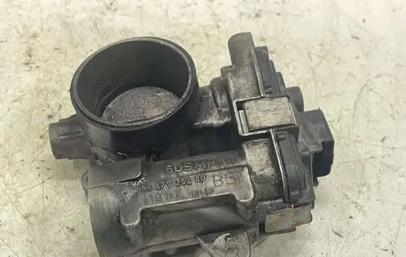 Peugeot 207 Throttle valve 9647925480
