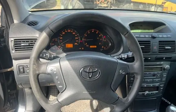 Toyota Avensis Verso Steering wheel 