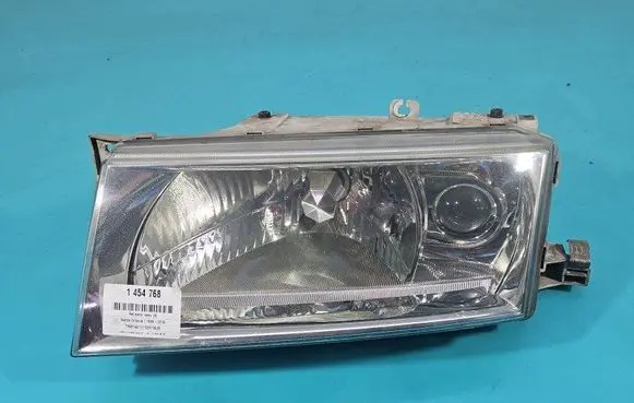 Skoda Octavia Mk1 (1U) Headlight/headlamp 1U1941015L IMPRK1454768