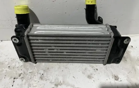 Toyota Auris E180 Intercooler radiator JD1270000921